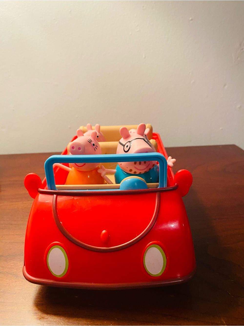 Peppa pig s family road trip car with sound and figures - Picture 2 of 6